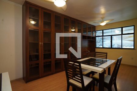 Apartamento à venda com 75m², 2 quartos e 1 vagaSala