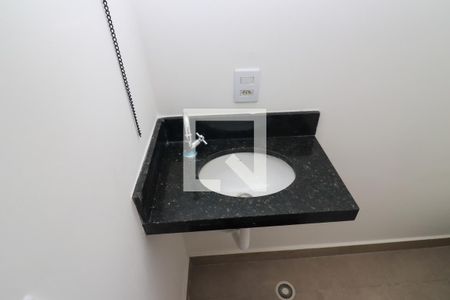 Casa de condomínio à venda com 119m², 3 quartos e 2 vagasLavabo