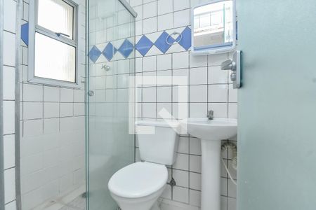 Banheiro de kitnet/studio para alugar com 1 quarto, 18m² em Bela Vista, São Paulo