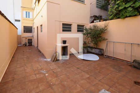 Casa para alugar com 250m², 3 quartos e 3 vagas Casa para alugar com 250m², 3 quartos e 3 vagasQuintal