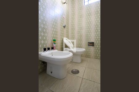 Casa para alugar com 250m², 3 quartos e 3 vagas Casa para alugar com 250m², 3 quartos e 3 vagasBanheiro 1