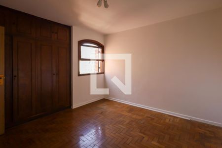 Casa para alugar com 250m², 3 quartos e 3 vagas Casa para alugar com 250m², 3 quartos e 3 vagasQuarto 2