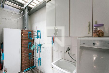 Casa de condomínio à venda com 134m², 3 quartos e 2 vagasÁrea de Serviço