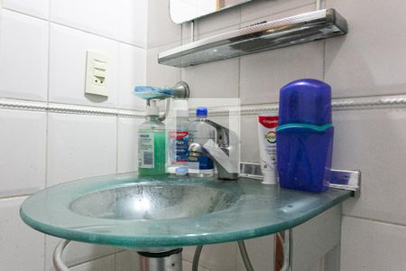 Casa de condomínio à venda com 134m², 3 quartos e 2 vagasBanheiro Social