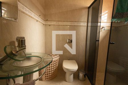 Casa para alugar com 300m², 3 quartos e 2 vagasBanheiro