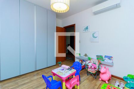 Casa de condomínio à venda com 550m², 4 quartos e 7 vagasQuarto 2