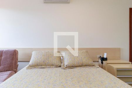 Casa de condomínio à venda com 550m², 4 quartos e 7 vagasSuíte 1