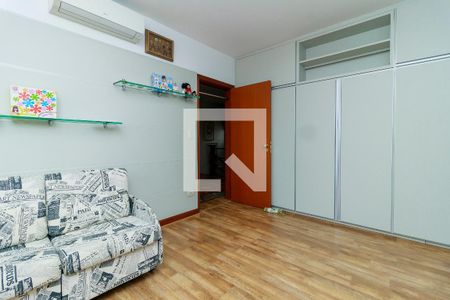 Casa de condomínio à venda com 550m², 4 quartos e 7 vagasQuarto 3