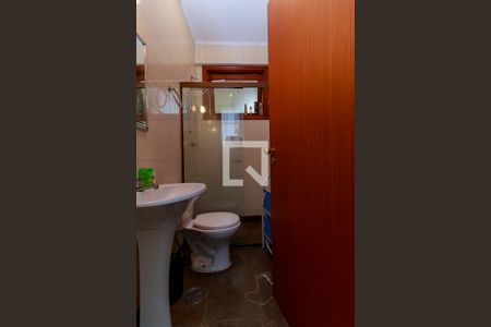 Casa de condomínio à venda com 550m², 4 quartos e 7 vagasÁrea de Serviço - Banheiro