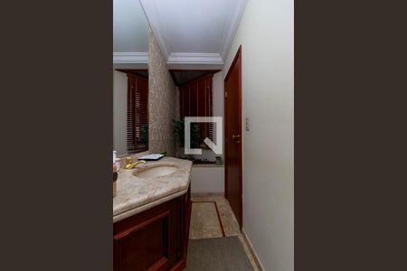 Casa de condomínio à venda com 550m², 4 quartos e 7 vagasLavabo