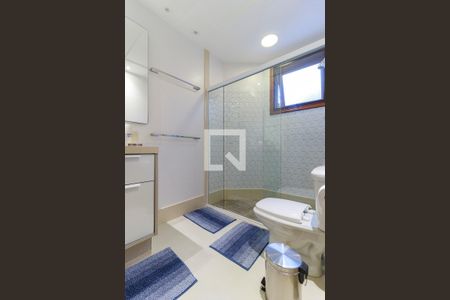 Casa de condomínio à venda com 550m², 4 quartos e 7 vagasSuíte 1 - Banheiro