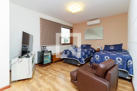 Casa de condomínio à venda com 550m², 4 quartos e 7 vagasSuíte 4