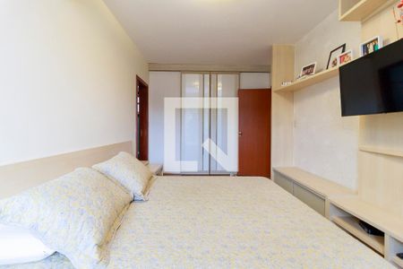 Casa de condomínio à venda com 550m², 4 quartos e 7 vagasSuíte 1