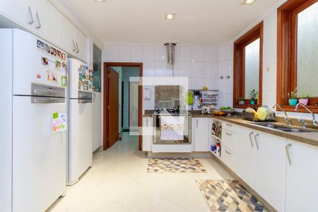 Casa de condomínio à venda com 550m², 4 quartos e 7 vagasCozinha