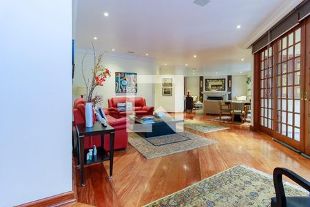 Sala de casa de condomínio à venda com 4 quartos, 550m² em Jardim Petropolis, São Paulo