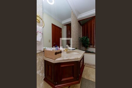 Casa de condomínio à venda com 550m², 4 quartos e 7 vagasLavabo