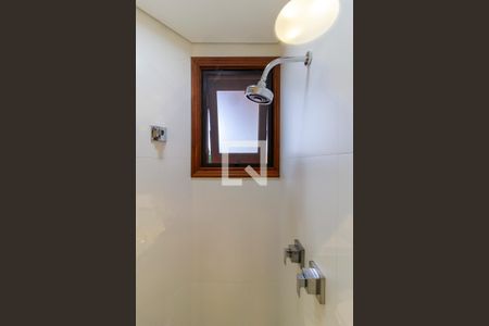 Casa de condomínio à venda com 550m², 4 quartos e 7 vagasSuíte 4 - Banheiro