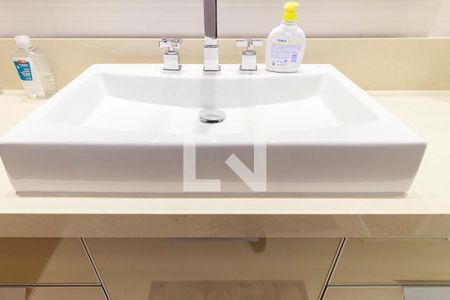 Casa de condomínio à venda com 550m², 4 quartos e 7 vagasBanheiro 3