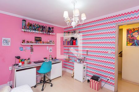 Casa à venda com 200m², 3 quartos e 2 vagas Casa à venda com 200m², 3 quartos e 2 vagasQuarto 1