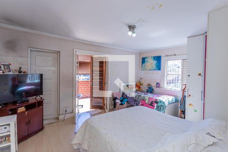 Casa à venda com 200m², 3 quartos e 2 vagas Casa à venda com 200m², 3 quartos e 2 vagasSuite