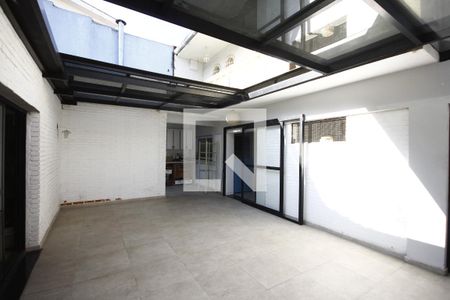 Casa à venda com 260m², 3 quartos e 3 vagasQuintal