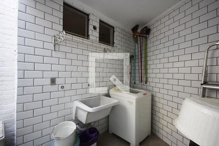 Casa à venda com 260m², 3 quartos e 3 vagasÁrea de Serviço