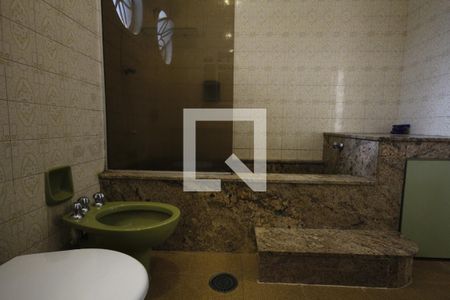 Casa à venda com 260m², 3 quartos e 3 vagasSuíte