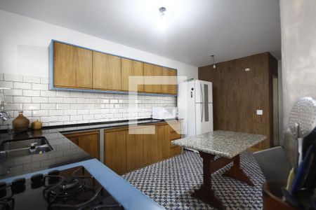 Casa à venda com 260m², 3 quartos e 3 vagasCozinha