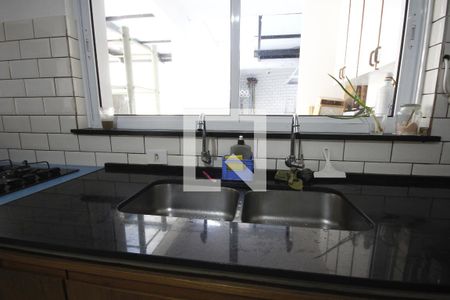 Casa à venda com 260m², 3 quartos e 3 vagasCozinha