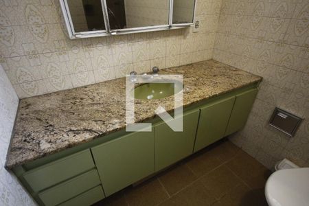 Casa à venda com 260m², 3 quartos e 3 vagasSuíte