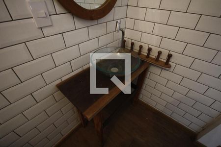 Casa à venda com 260m², 3 quartos e 3 vagasBanheiro