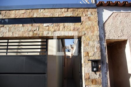 Casa para alugar com 45m², 2 quartos e sem vagaFachada