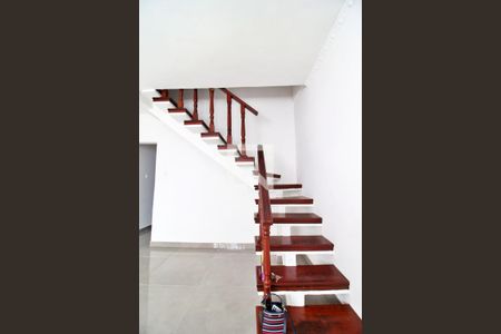 Escada de casa à venda com 3 quartos, 145m² em Jardim Santo Alberto, Santo André