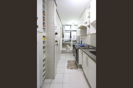 Apartamento para alugar com 80m², 2 quartos e 2 vagas Apartamento para alugar com 80m², 2 quartos e 2 vagasCozinha