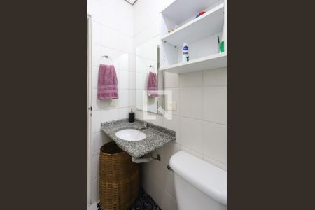 Apartamento para alugar com 80m², 2 quartos e 2 vagas Apartamento para alugar com 80m², 2 quartos e 2 vagasBanheiro