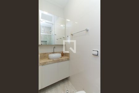 Casa à venda com 110m², 3 quartos e 3 vagasBanheiro da Suíte 2