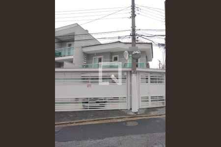 Casa à venda com 110m², 3 quartos e 3 vagasFachada