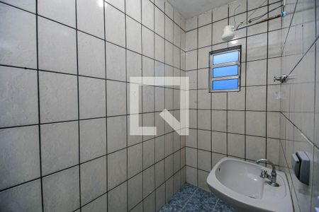 Banheiro de casa para alugar com 1 quarto, 60m² em Jardim Tietê, São Paulo