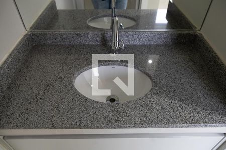 Banheiro - torneira de apartamento para alugar com 1 quarto, 30m² em Mooca, São Paulo