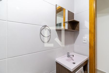 Banheiro de apartamento para alugar com 1 quarto, 40m² em Vila Mariza Mazzei, São Paulo