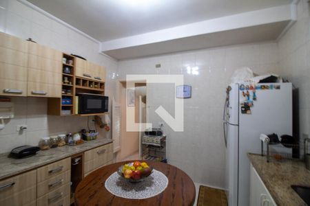 Casa à venda com 200m², 5 quartos e 2 vagas Casa à venda com 200m², 5 quartos e 2 vagasCozinha
