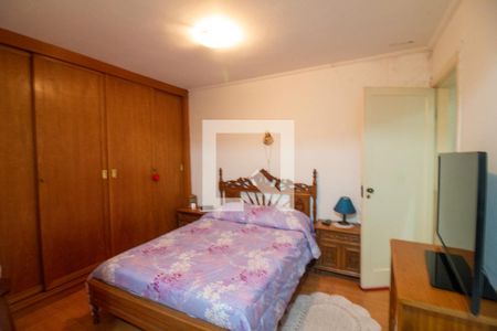 Casa à venda com 200m², 5 quartos e 2 vagas Casa à venda com 200m², 5 quartos e 2 vagasQuarto 4 - Suíte