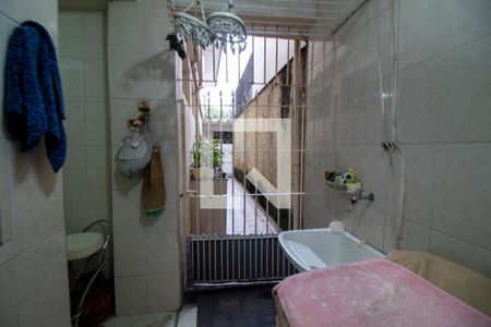 Casa à venda com 200m², 5 quartos e 2 vagas Casa à venda com 200m², 5 quartos e 2 vagasÁrea de Serviço