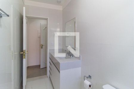 Banheiro do quarto 1 de casa para alugar com 4 quartos, 220m² em Vila Firmiano Pinto, São Paulo