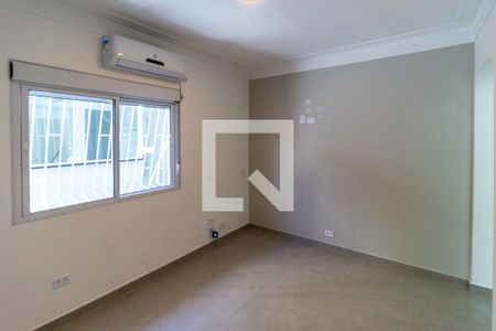 Quarto 1 de casa para alugar com 4 quartos, 220m² em Vila Firmiano Pinto, São Paulo