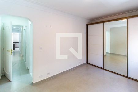 Quarto 1 de casa para alugar com 4 quartos, 220m² em Vila Firmiano Pinto, São Paulo