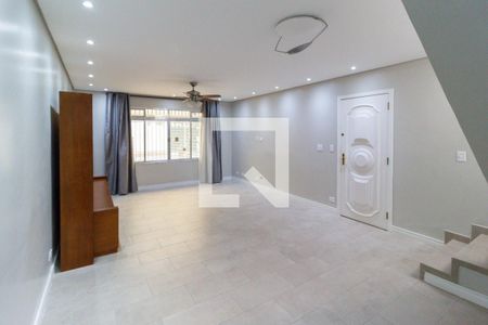 Sala de casa para alugar com 4 quartos, 220m² em Vila Firmiano Pinto, São Paulo