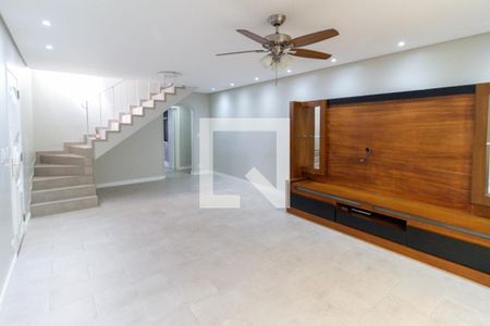 Sala de casa para alugar com 4 quartos, 220m² em Vila Firmiano Pinto, São Paulo