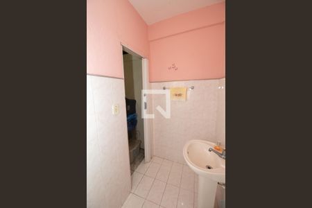 Casa à venda com 195m², 3 quartos e 2 vagas Casa à venda com 195m², 3 quartos e 2 vagasBanheiro Quintal