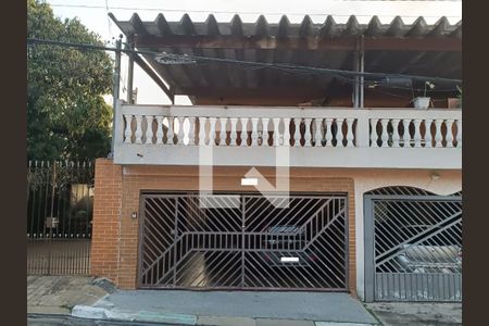 Casa à venda com 195m², 3 quartos e 2 vagas Casa à venda com 195m², 3 quartos e 2 vagasFachada da Casa